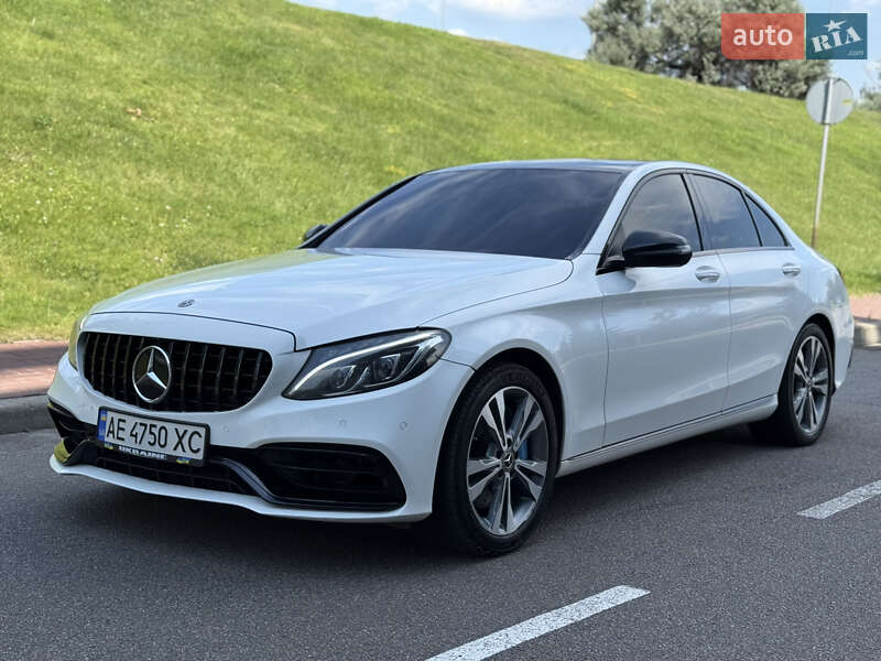 Седан Mercedes-Benz C-Class 2017 в 