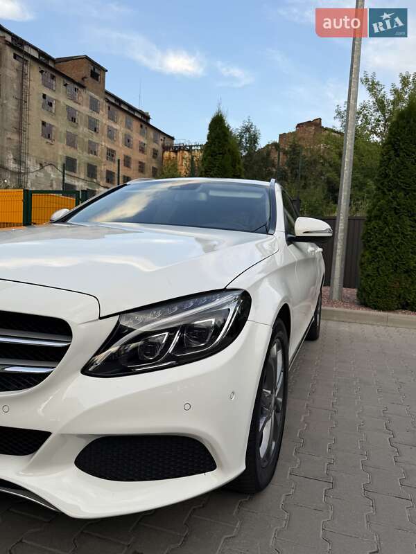 Універсал Mercedes-Benz C-Class 2016 в Львові