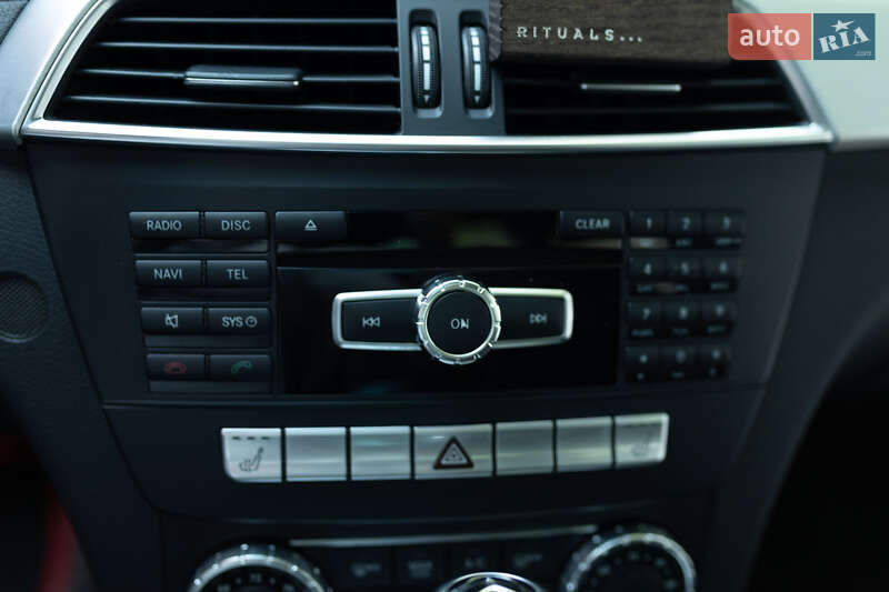 Седан Mercedes-Benz C-Class 2013 в Днепре