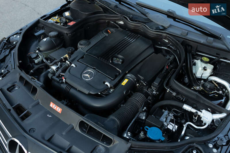 Седан Mercedes-Benz C-Class 2013 в Днепре