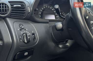 Седан Mercedes-Benz C-Class 2001 в 