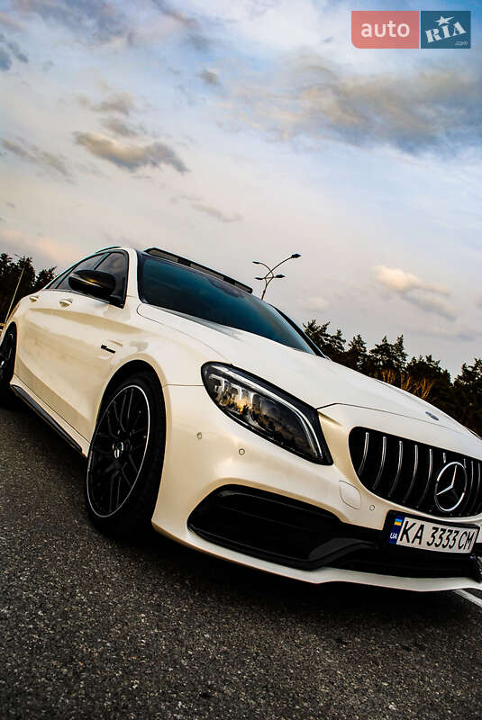 Седан Mercedes-Benz C-Class 2019 в Києві