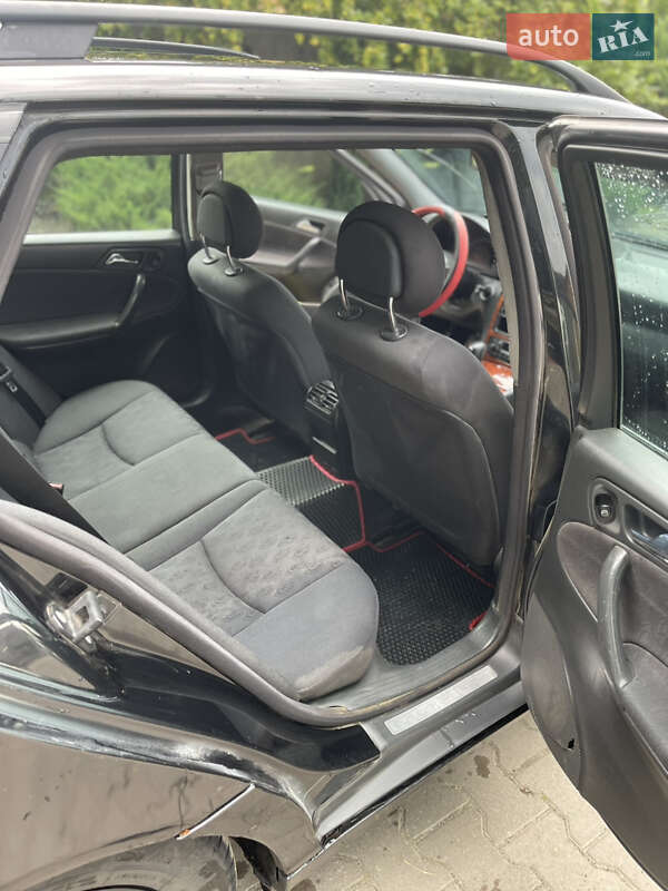 Универсал Mercedes-Benz C-Class 2002 в Черновцах