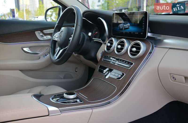 Седан Mercedes-Benz C-Class 2019 в Києві