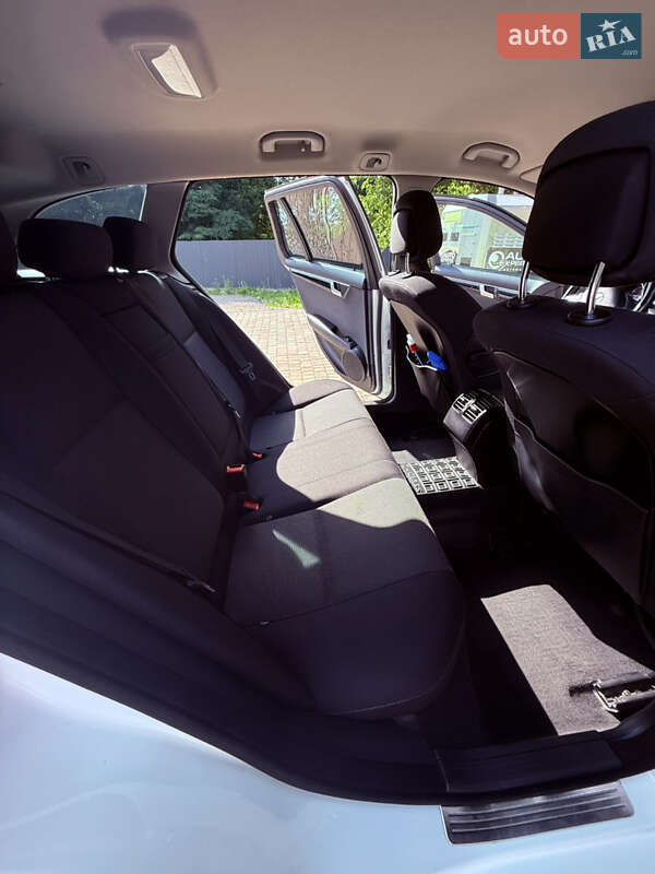 Универсал Mercedes-Benz C-Class 2013 в Калуше