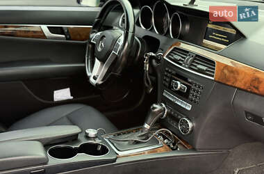 Седан Mercedes-Benz C-Class 2011 в 
