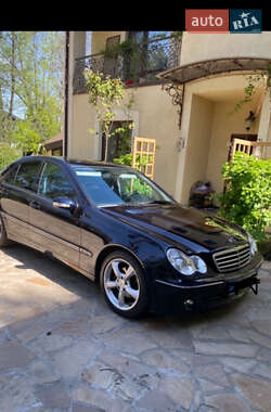 Седан Mercedes-Benz C-Class 2005 в 