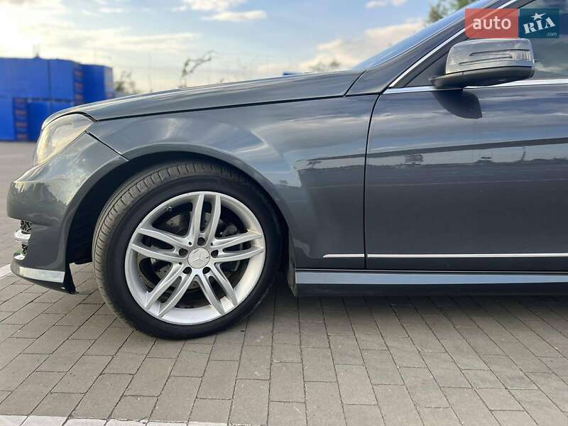 Седан Mercedes-Benz C-Class 2012 в Білій Церкві