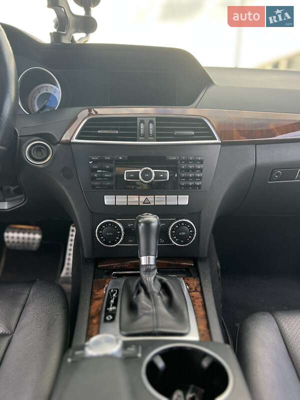 Седан Mercedes-Benz C-Class 2012 в Білій Церкві