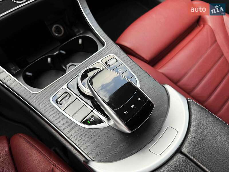Седан Mercedes-Benz C-Class 2018 в Львове