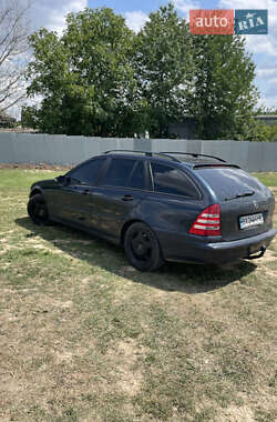 Универсал Mercedes-Benz C-Class 2004 в 