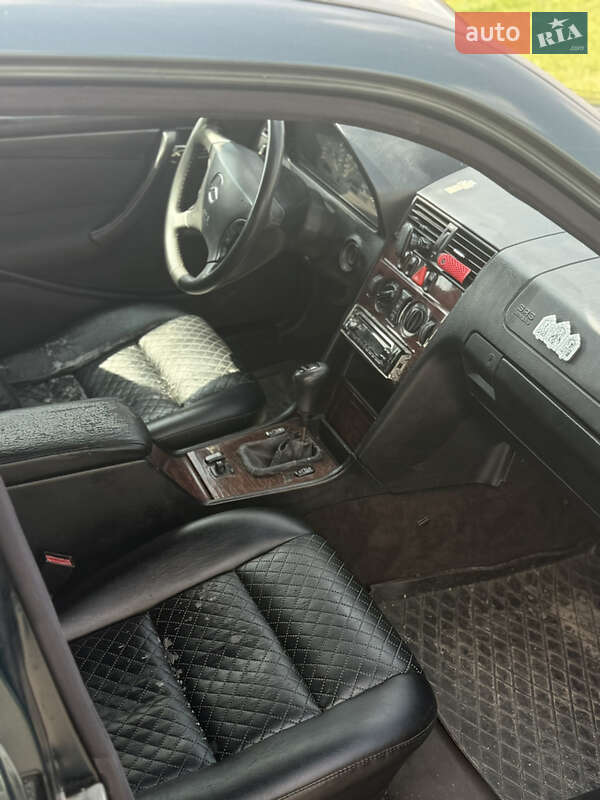 Седан Mercedes-Benz C-Class 1998 в Рівному