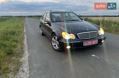 Седан Mercedes-Benz C-Class 2003 в 