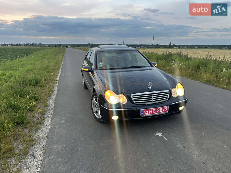 Седан Mercedes-Benz C-Class 2003 в Луцке
