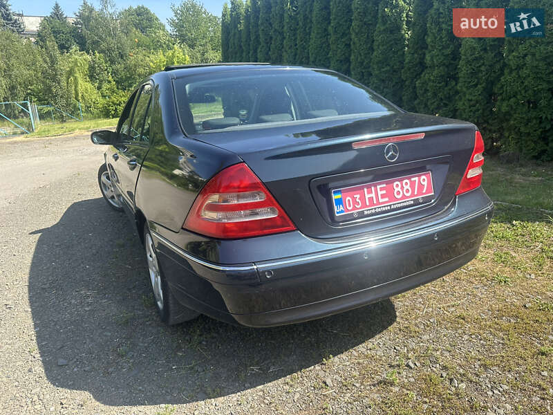 Седан Mercedes-Benz C-Class 2003 в Луцке