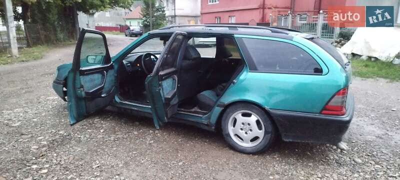 Універсал Mercedes-Benz C-Class 1996 в Чернівцях