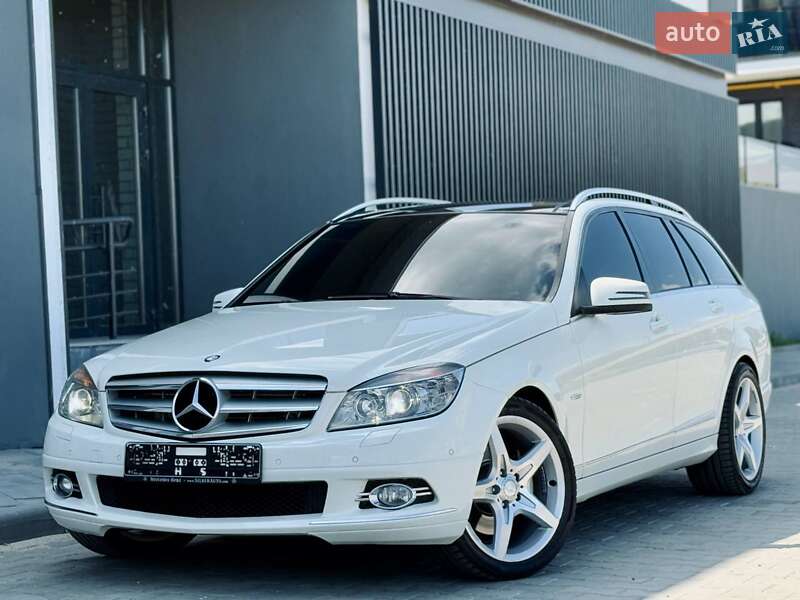 Універсал Mercedes-Benz C-Class 2009 в Києві
