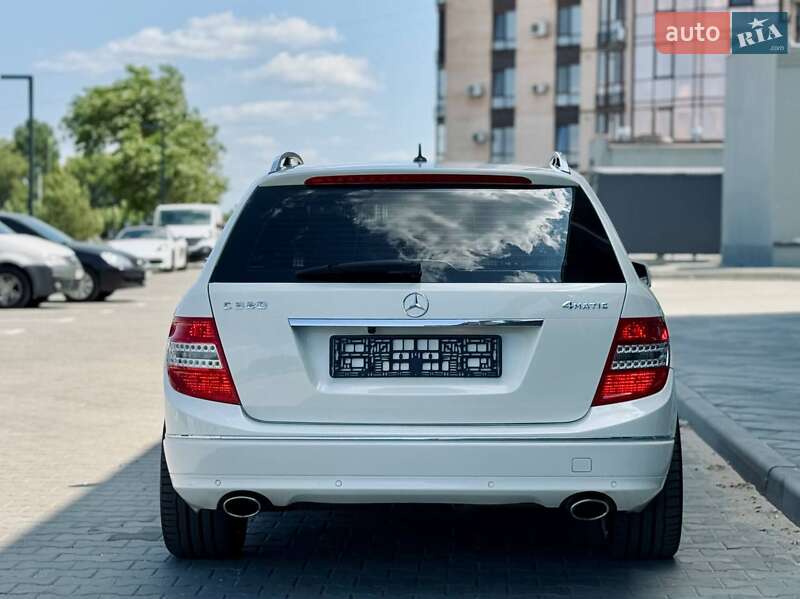 Універсал Mercedes-Benz C-Class 2009 в Києві