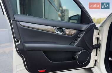 Универсал Mercedes-Benz C-Class 2009 в 