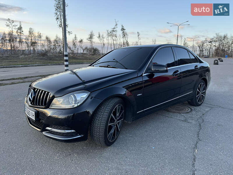 Седан Mercedes-Benz C-Class 2011 в Харькове