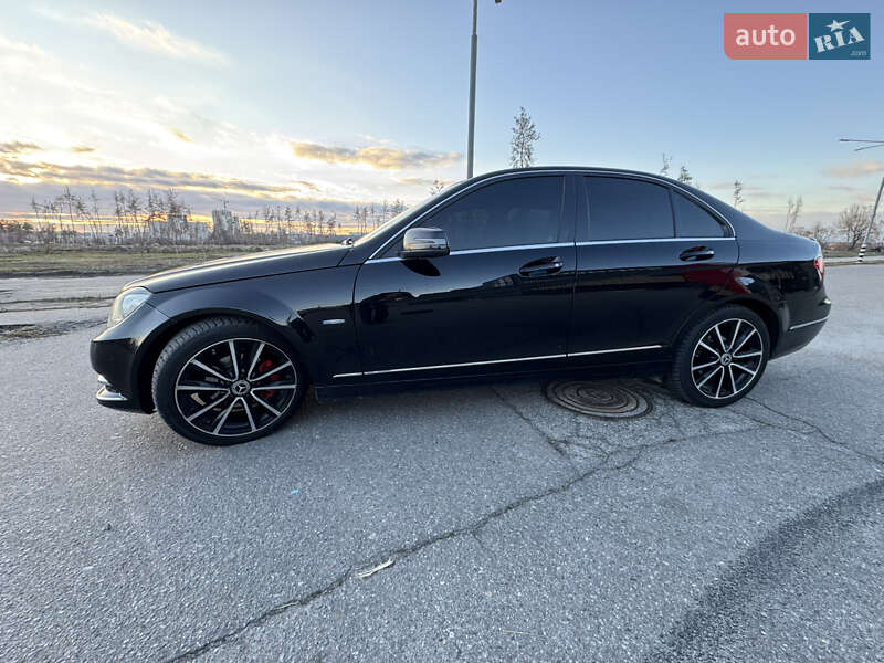 Седан Mercedes-Benz C-Class 2011 в Харькове