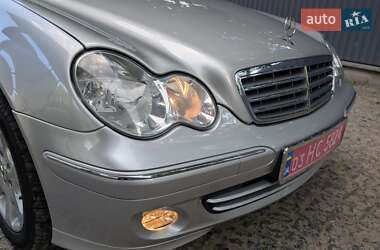 Седан Mercedes-Benz C-Class 2004 в Тернополе