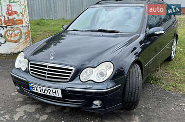 Универсал Mercedes-Benz C-Class 2004 в 