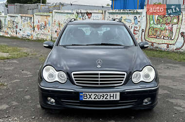 Универсал Mercedes-Benz C-Class 2004 в 