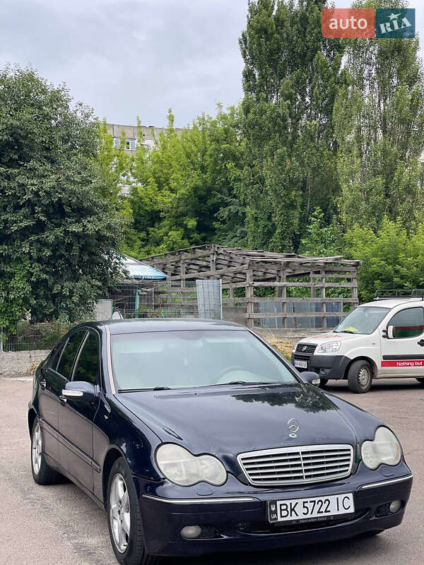 Седан Mercedes-Benz C-Class 2001 в Рівному