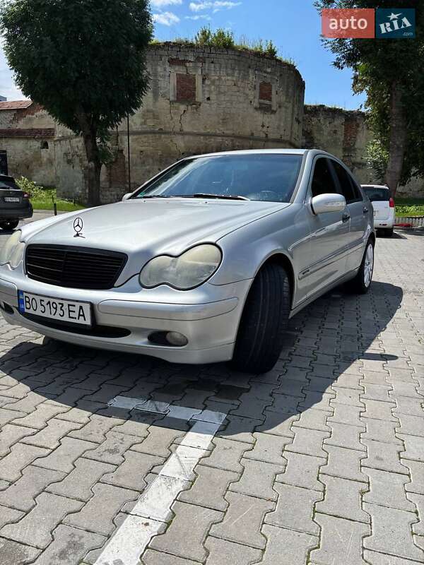 Mercedes-Benz C-Class 2003