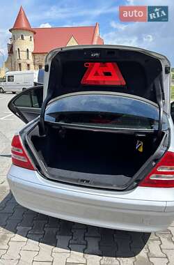 Седан Mercedes-Benz C-Class 2003 в 