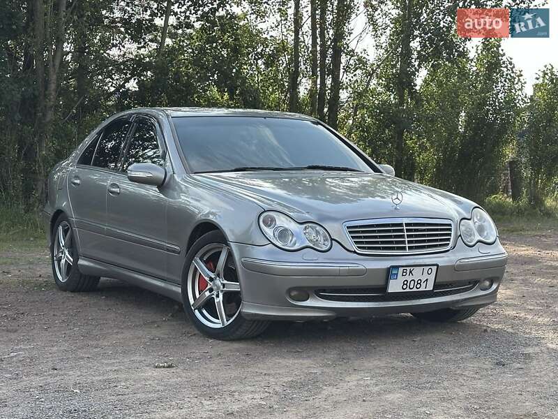 Седан Mercedes-Benz C-Class 2004 в 