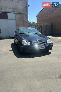Седан Mercedes-Benz C-Class 2005 в 