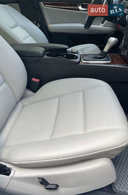 Седан Mercedes-Benz C-Class 2011 в 