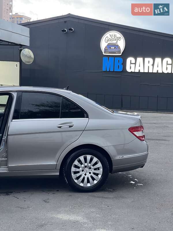 Седан Mercedes-Benz C-Class 2008 в Киеве