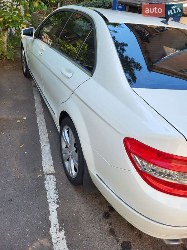 Mercedes-Benz C-Class 2010