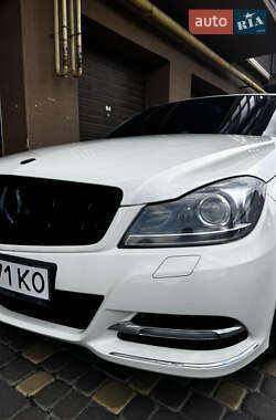 Седан Mercedes-Benz C-Class 2011 в 