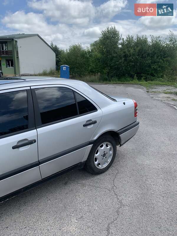 Седан Mercedes-Benz C-Class 1995 в Пустомытах
