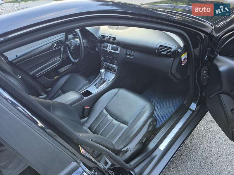 Седан Mercedes-Benz C-Class 2006 в Умані