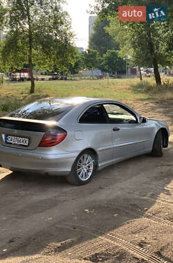 Купе Mercedes-Benz C-Class 2001 в 