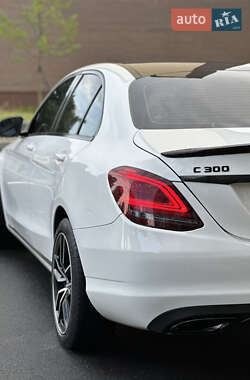 Седан Mercedes-Benz C-Class 2017 в 