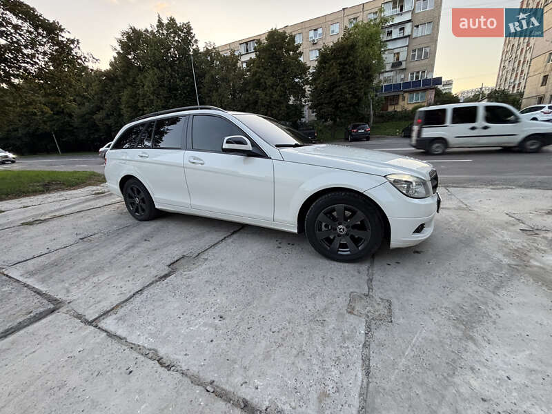 Универсал Mercedes-Benz C-Class 2008 в Львове