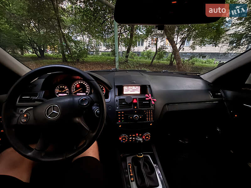 Универсал Mercedes-Benz C-Class 2008 в Львове