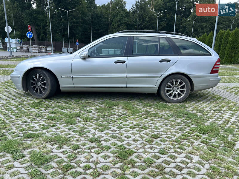 Универсал Mercedes-Benz C-Class 2002 в Харькове фото 8 Универсал Mercedes-Benz C-Class 2002 в Харькове