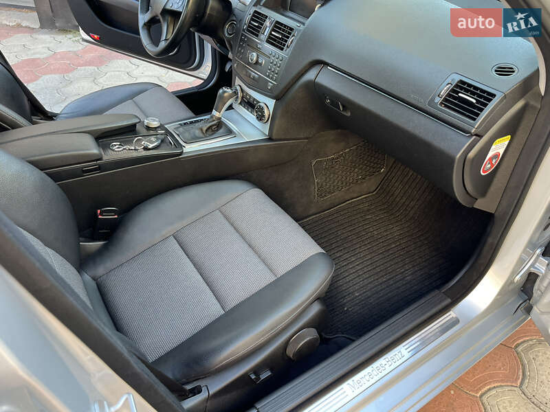 Седан Mercedes-Benz C-Class 2008 в Могилев-Подольске