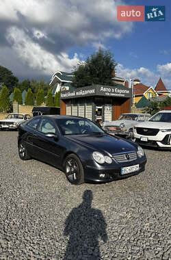 Купе Mercedes-Benz C-Class 2004 в 
