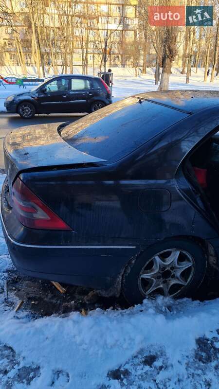 Седан Mercedes-Benz C-Class 2005 в Киеве