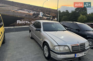 Седан Mercedes-Benz C-Class 1999 в Черновцах