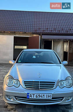 Седан Mercedes-Benz C-Class 2004 в Івано-Франківську