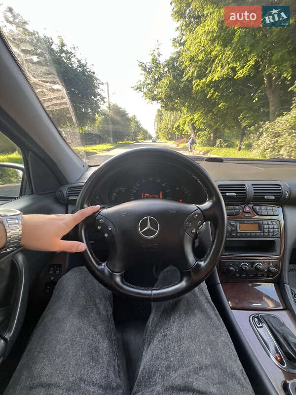Седан Mercedes-Benz C-Class 2003 в Лубнах